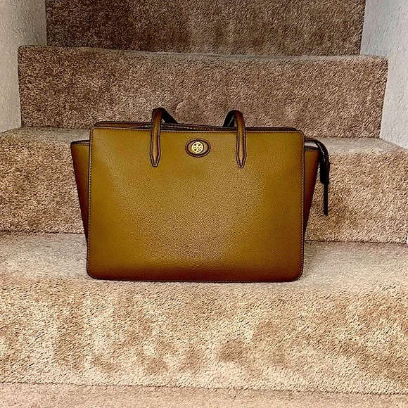 Tory Burch Robinson Pebbled Tote - Picture 3 of 16